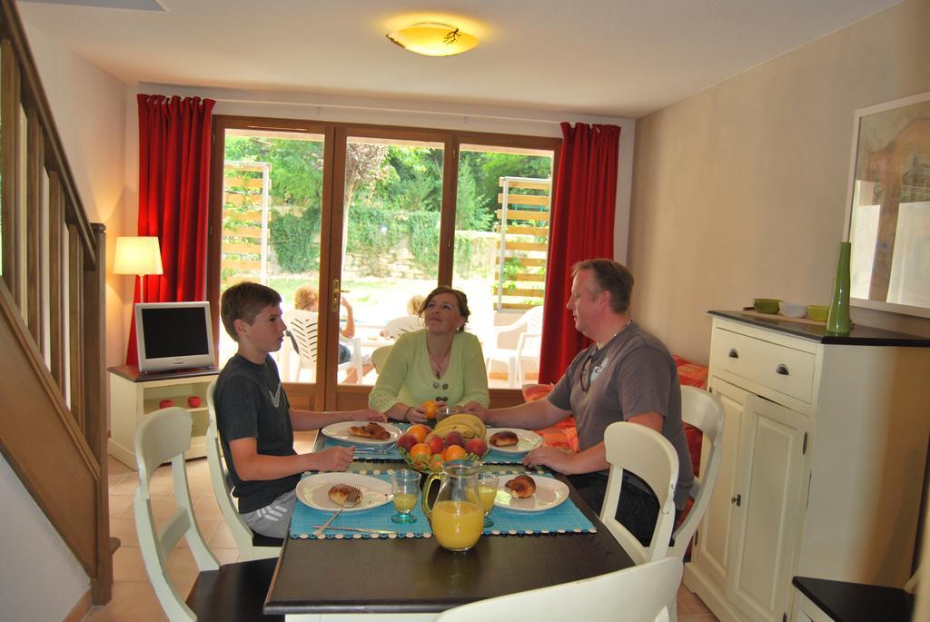 Lagrange Grand Bleu Vacances – Résidence La Closerie Barjac  Esterno foto