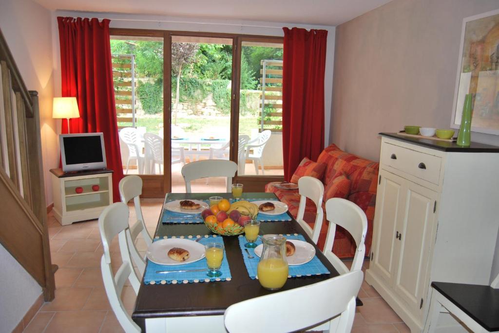 Lagrange Grand Bleu Vacances – Résidence La Closerie Barjac  Esterno foto